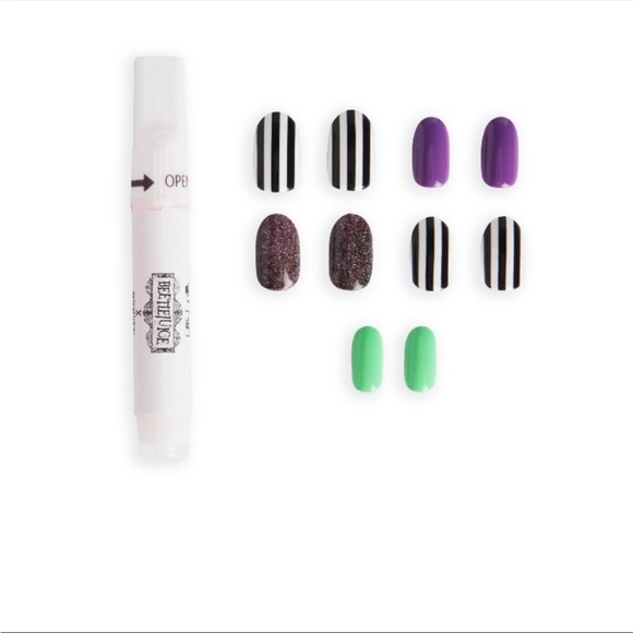 Beetlejuice x Revolution Press-On Nails - Picture 2 of 2